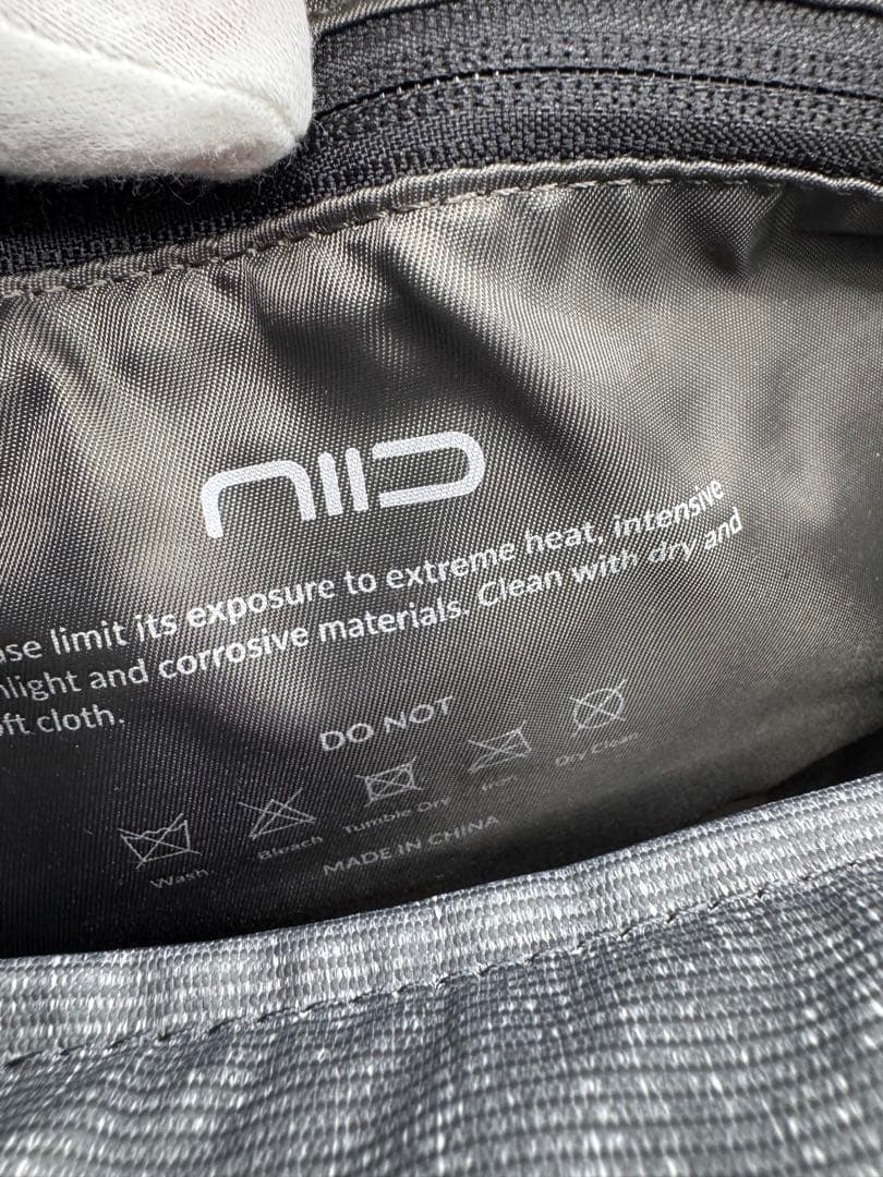 新品✨NIID CACHE LITE グレー　スリングバッグ
