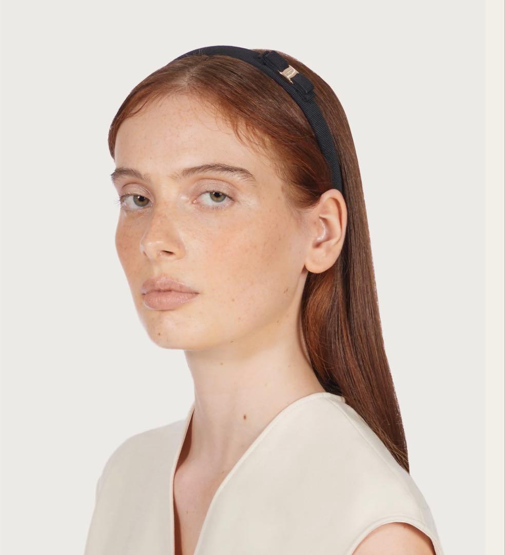 タイムセール◾️新品未使用★フェラガモ★ブラックヘアバンド・カチューシャ