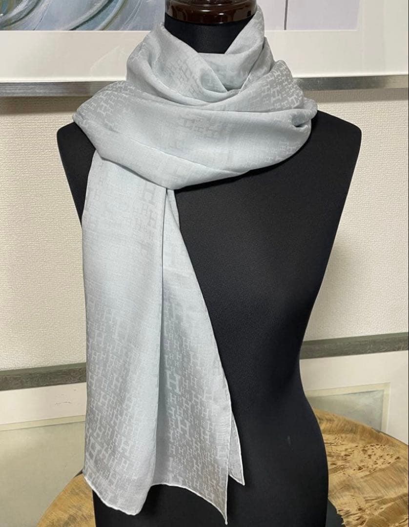 エルメスHERMES Hロゴ シルクショール マフラー 新品同様