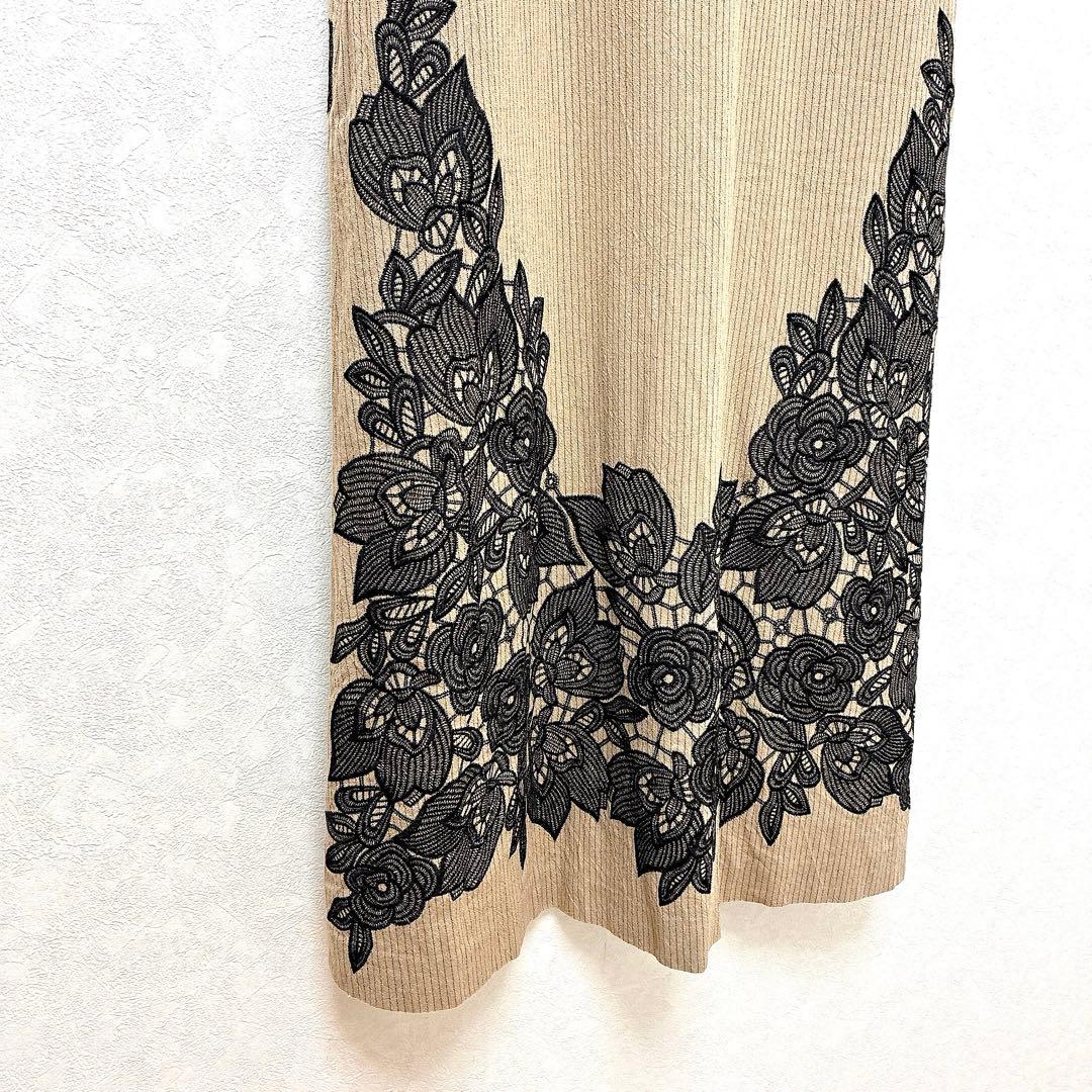 美品✨ADORE アドーア エンブロイダリー ストライプ ワンピース