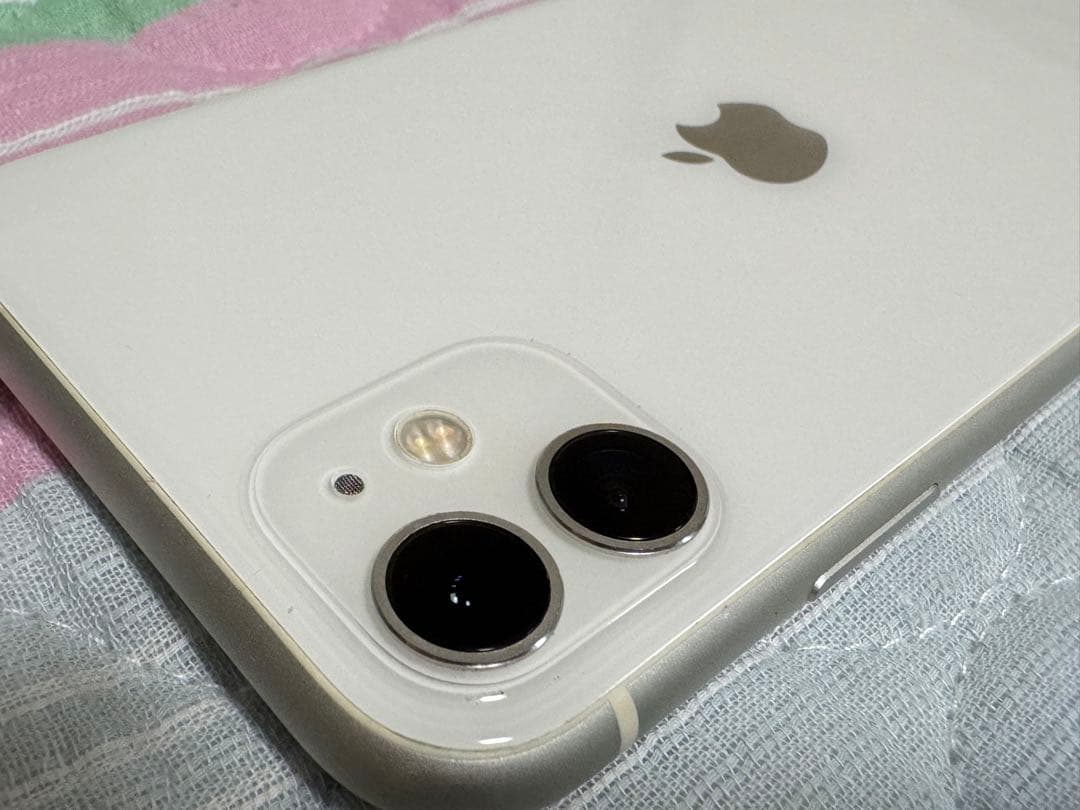 iPhone11 128GB ホワイト SIMフリー