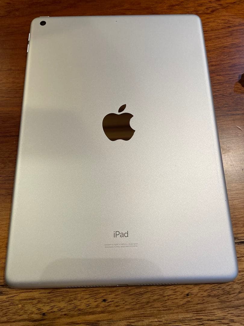 ふ*。様 iPad 第7世代 32GB シルバー Wi-Fiモデル バッテリー容