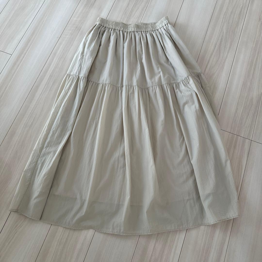 年中たよれる、軽やかナイロンのティアードスカート