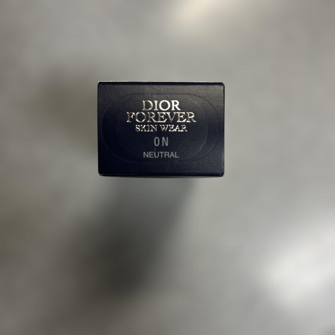 DIORディオール フォーエヴァー フルイド スキン ウェア0Nニュートラル