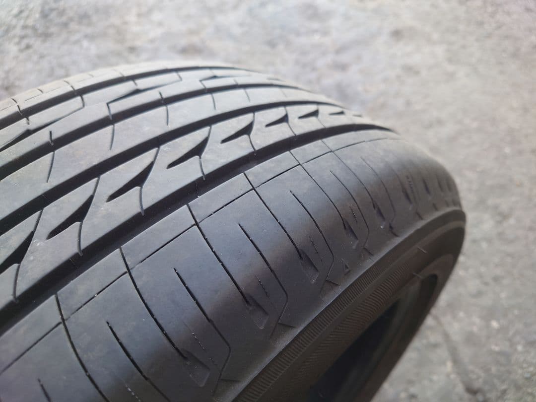 2022年製 ブリヂストンレグノ 225/50R17 9部山 送料無料