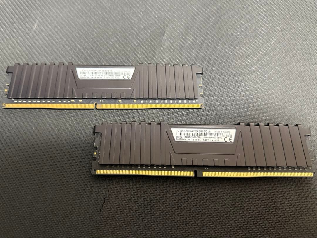 メモリCorsair DDR4 2666MHz 32GB (16GB×2)
