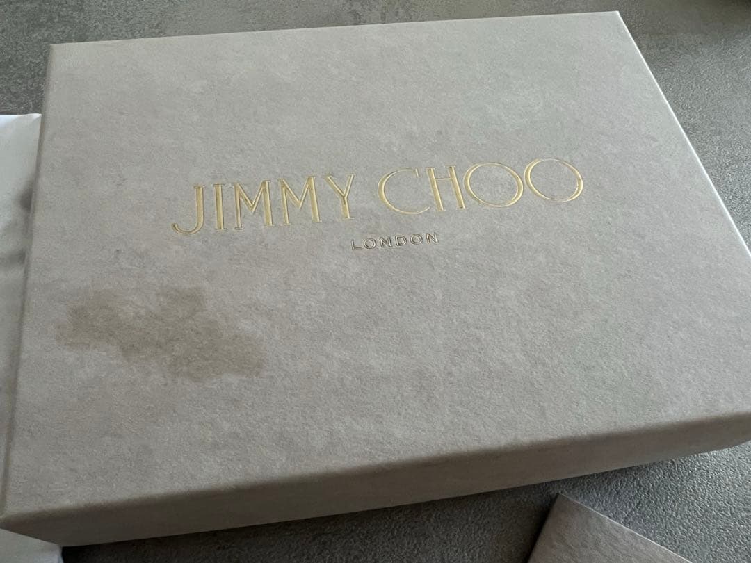 JIMMY CHOO 星型スタッズ 三つ折り財布