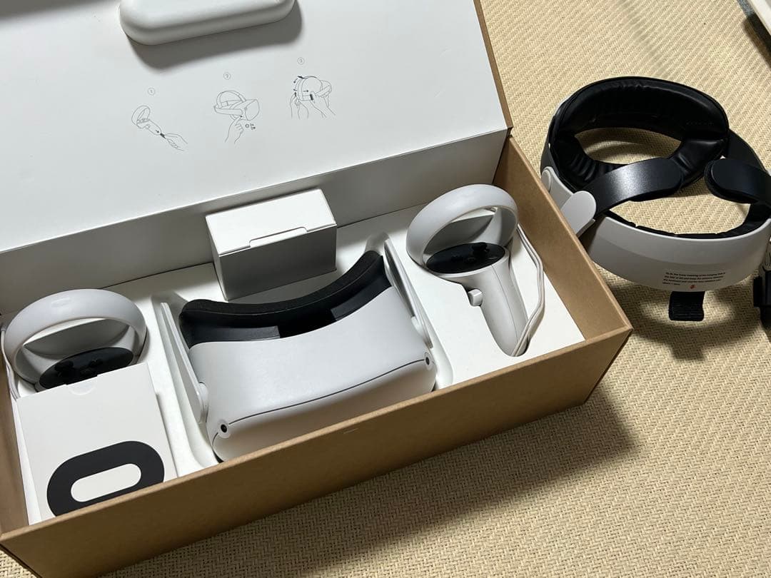 美品  /  Quest2 64GB + ヘッドストラップ