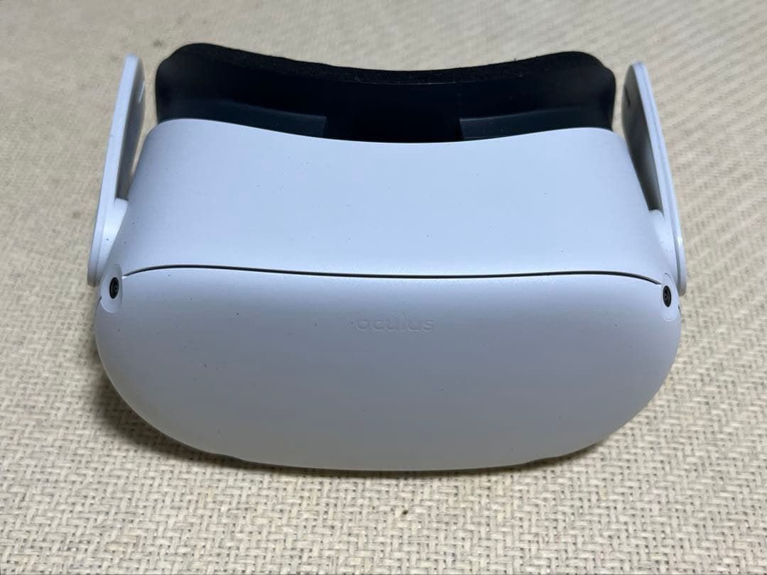 美品  /  Quest2 64GB + ヘッドストラップ