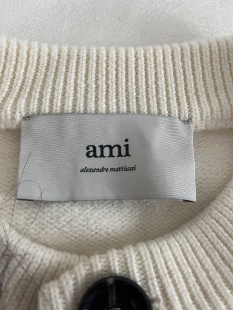 AMI PARIS アミパリス　カーディガン　白