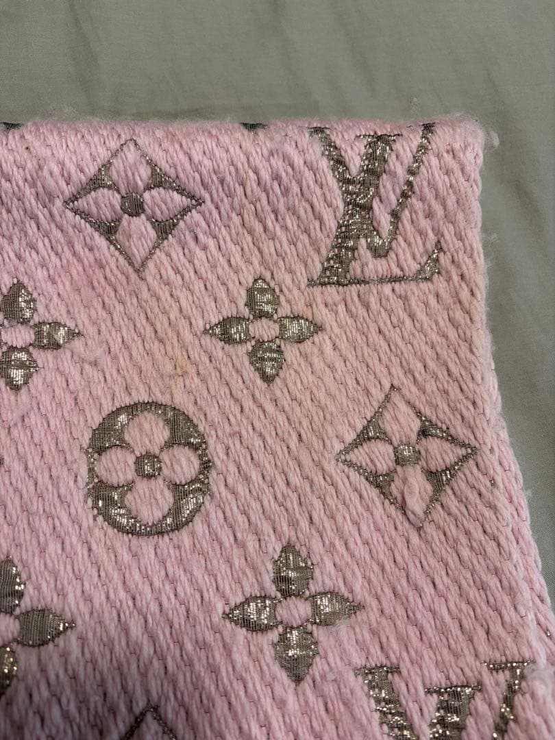 LOUIS VUITTON マフラーエシャルプ　ロゴマニアシャイン