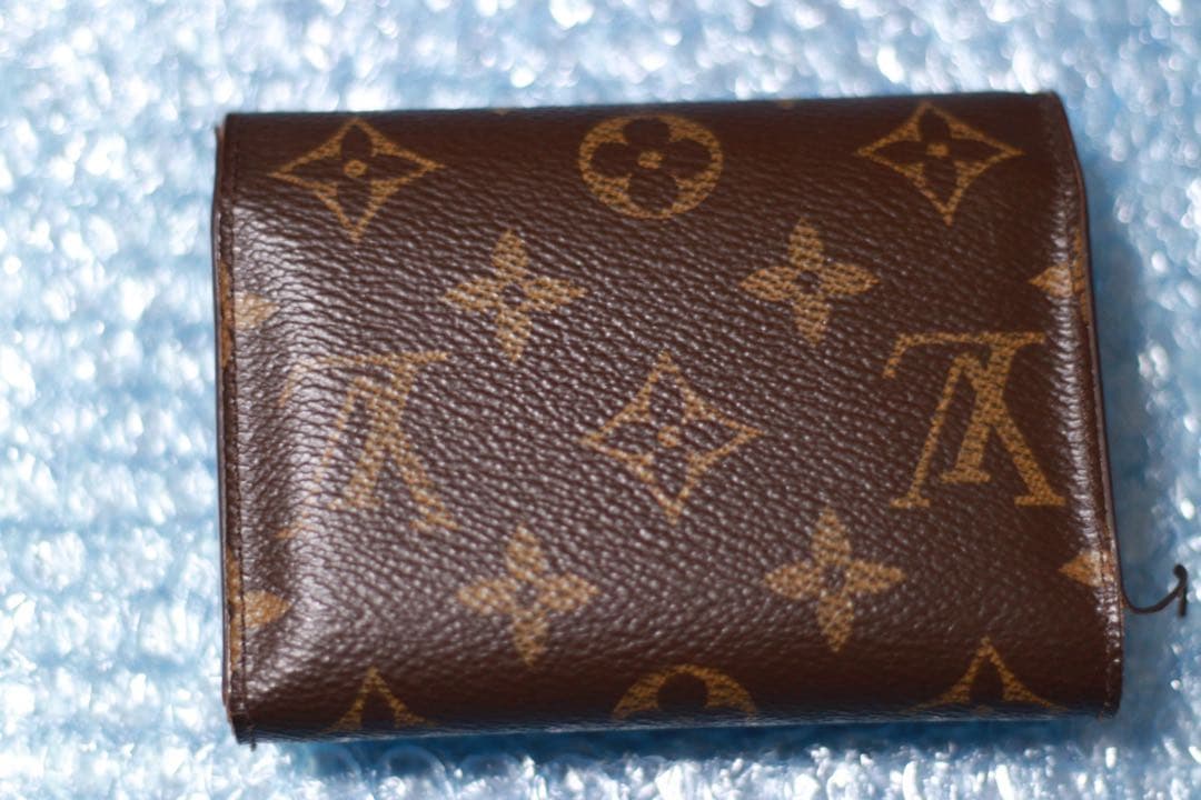 ルイヴィトン　モノグラム　三つ折り財布