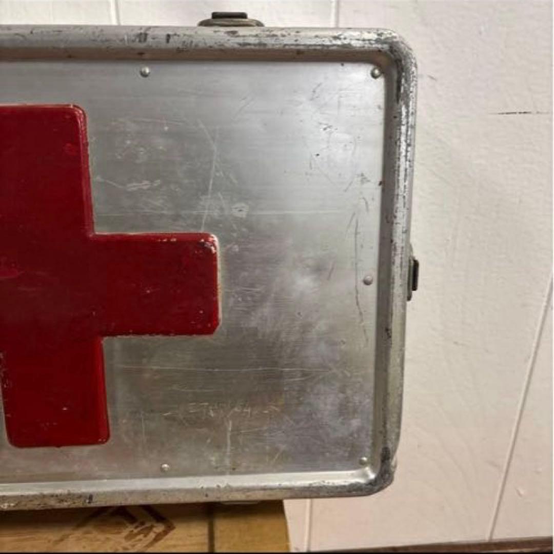 フランス軍　実物　FIRST AID KIT CASE メディカルケース　アルミ