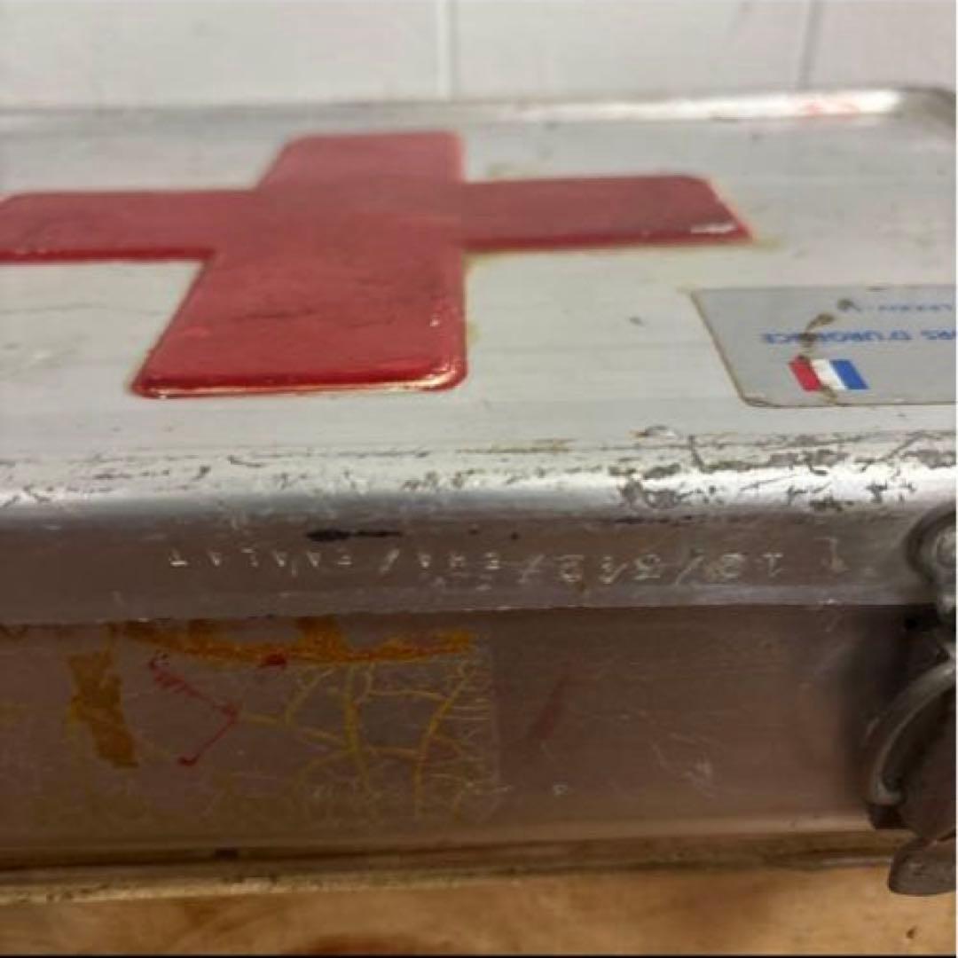 フランス軍　実物　FIRST AID KIT CASE メディカルケース　アルミ