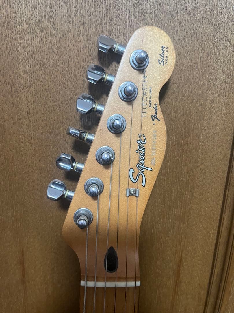 Earl　Squier by fender TelecasterMシリアル