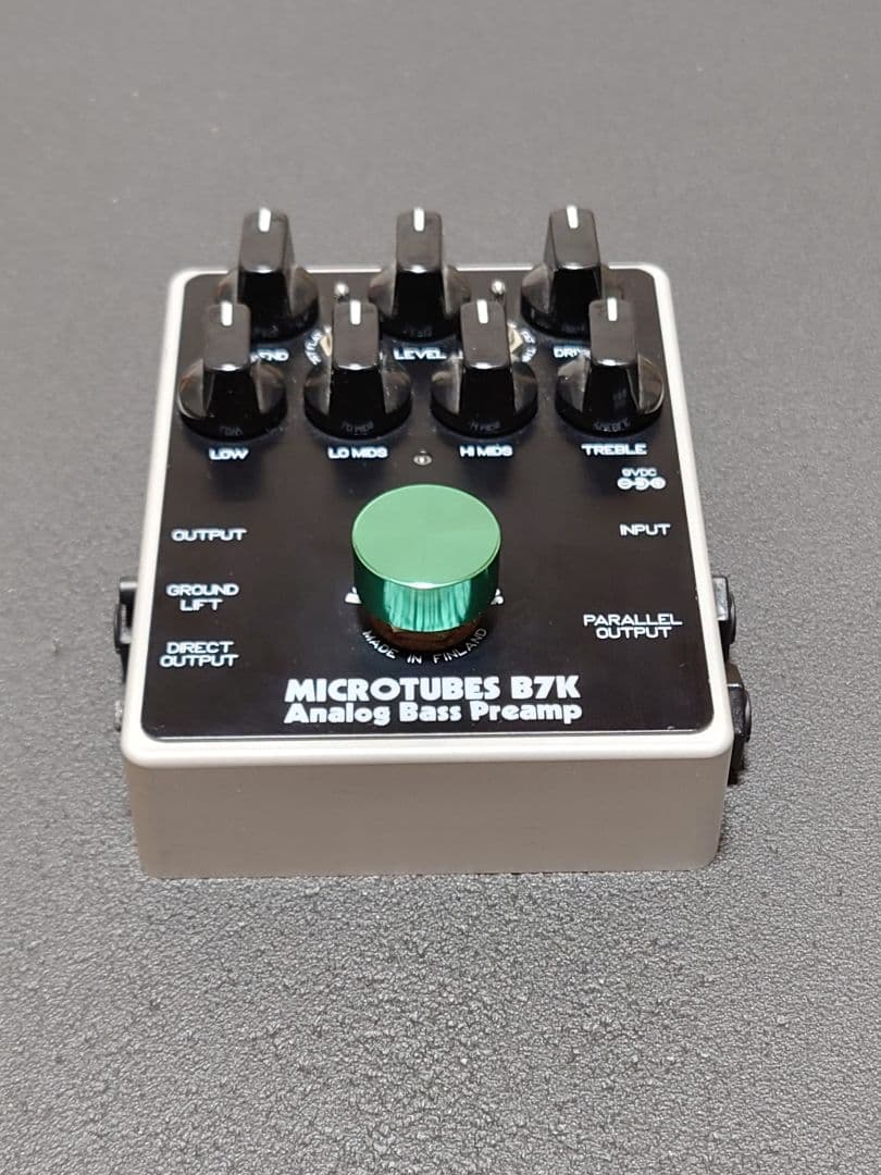 ベース MICROTUBES B7K Analog Bass Preamp