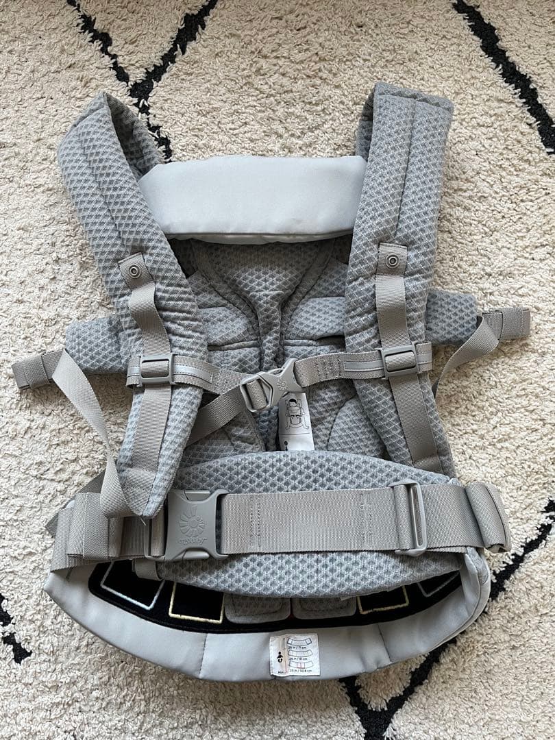 【試着のみ美品】エルゴベビー　オムニブリーズ　抱っこ紐　パールグレー