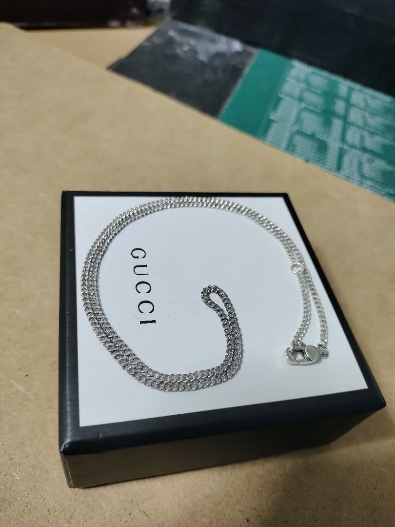 良好品 GUCCIグッチ シルバー925チェーンネックレス 高級感あり 箱等付