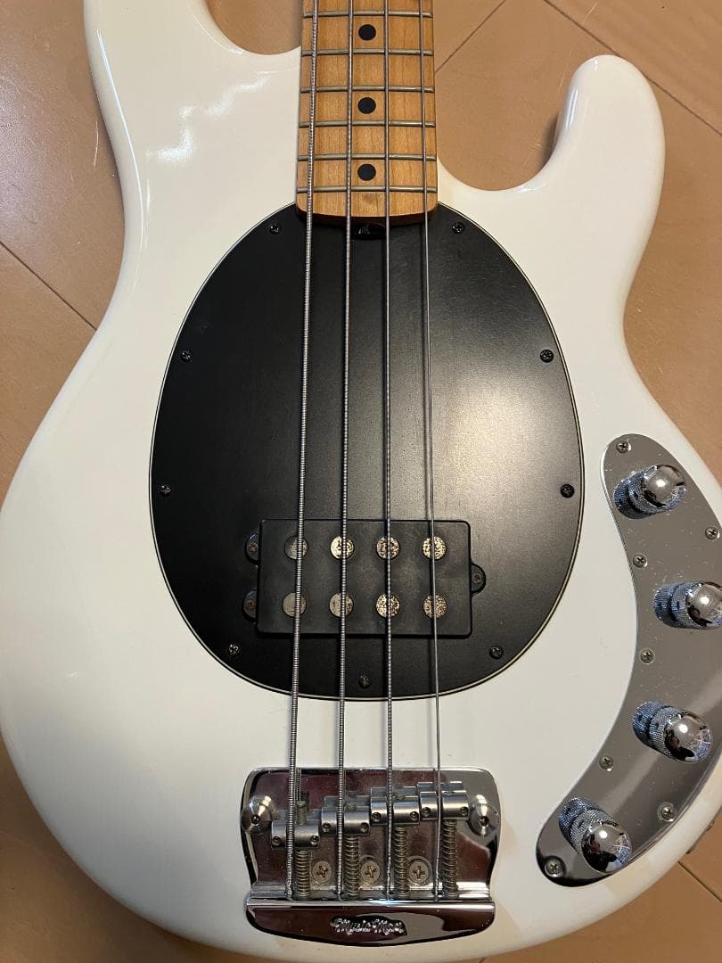 Ernie Ball Music Man StingRay 4 スティングレイ