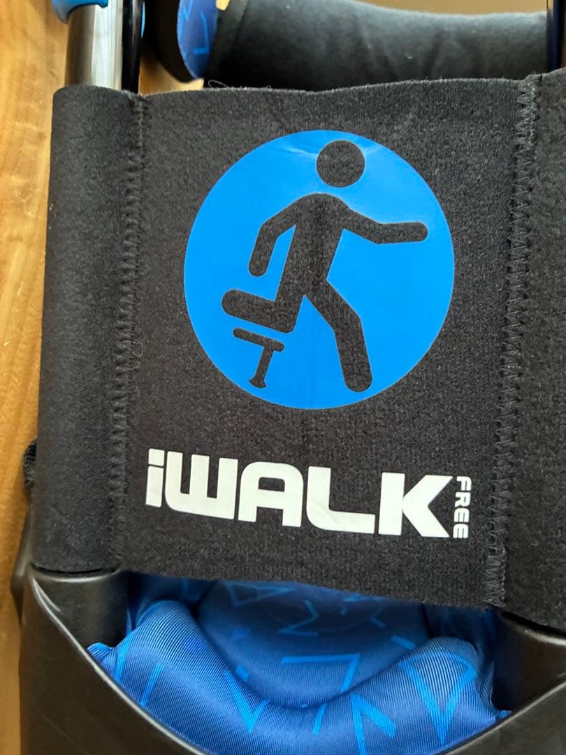 アイウォークフリー箱付き【iWALK FREE３.０】両手が空く片足のせる松葉杖