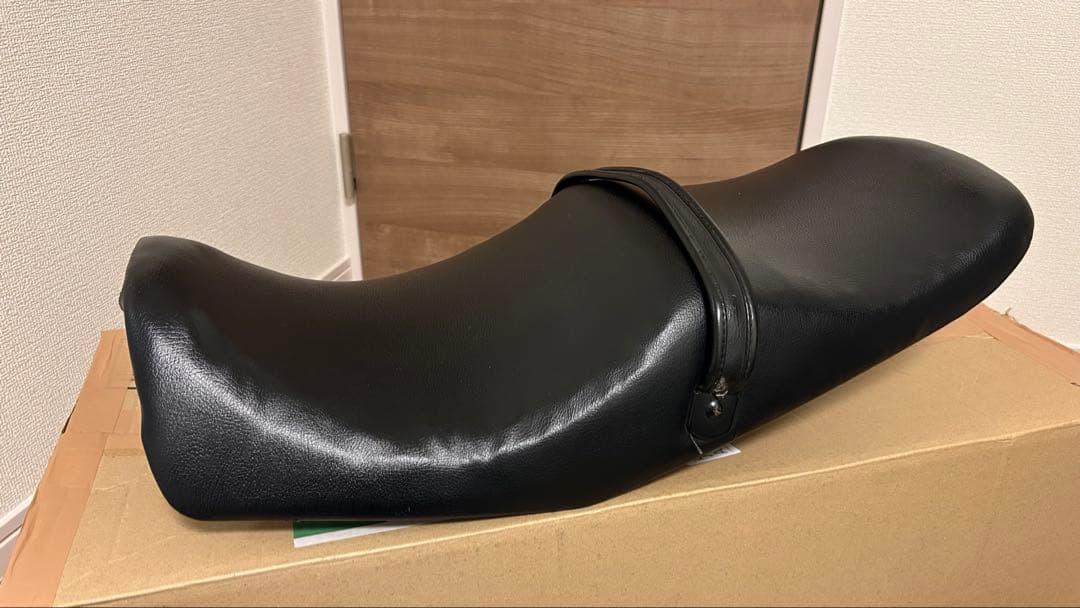 XJR400 4hm 純正カスタムシート ストラップ付き