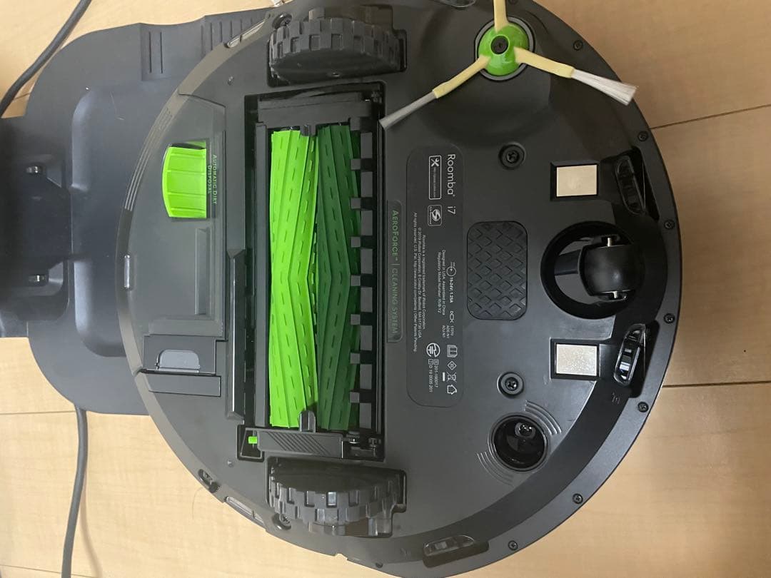 【美品】ルンバ i7+ 自動ゴミ収集機付き iRobot
