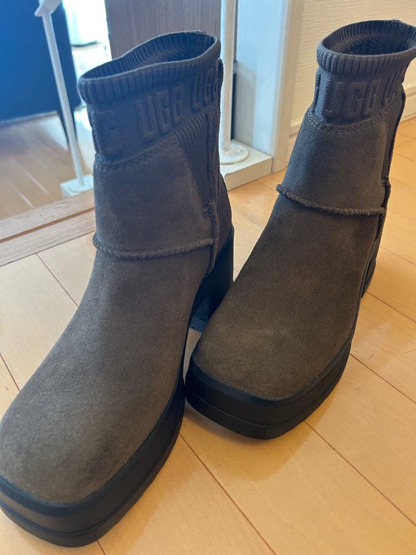 UGG ブラウンショートブーツ