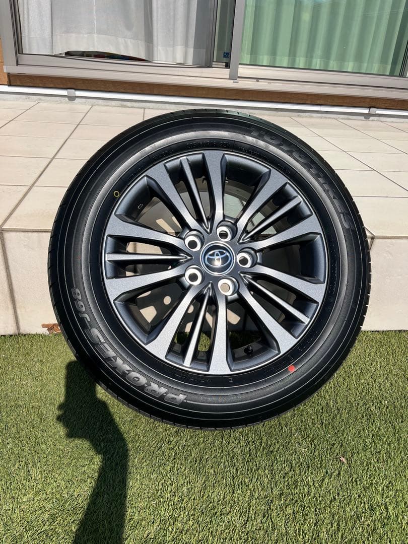 ノア　トヨタ純正16インチ　新車外し