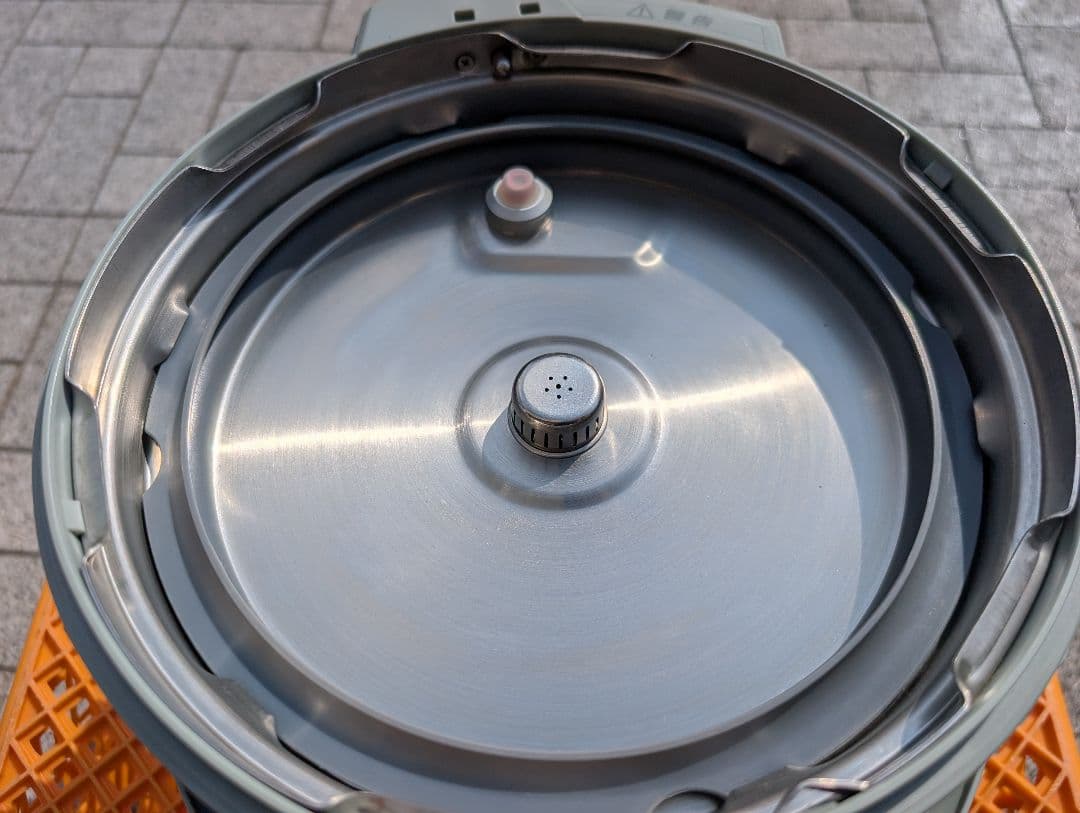 アイリスオーヤマ　電気圧力鍋　2022　KPC−MA3−G