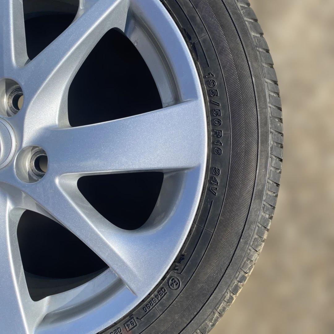Yokohama 16インチタイヤとToyotaホイールセット