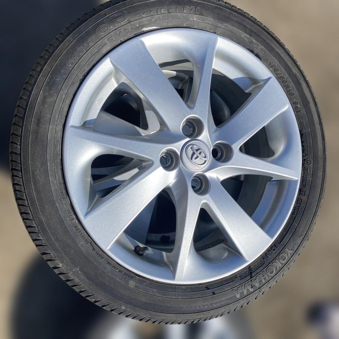 Yokohama 16インチタイヤとToyotaホイールセット