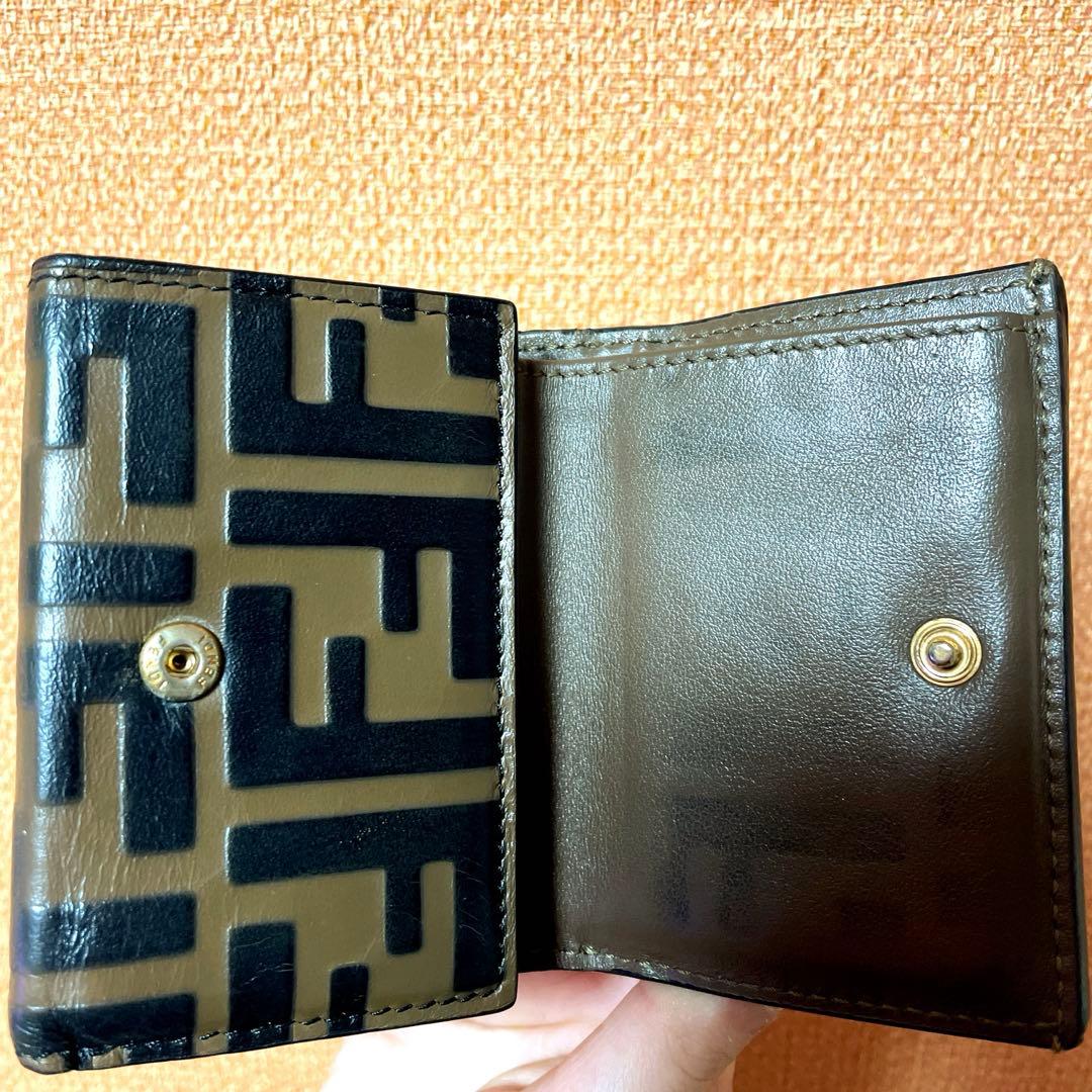 Fendi 三つ折り財布 ベージュ ブラック