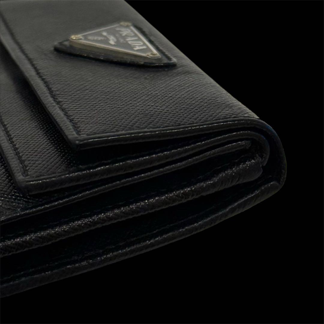 美品‼️PRADA サフィアーノレザー 二つ折り財布 ブラック 三角ロゴ 箱付き