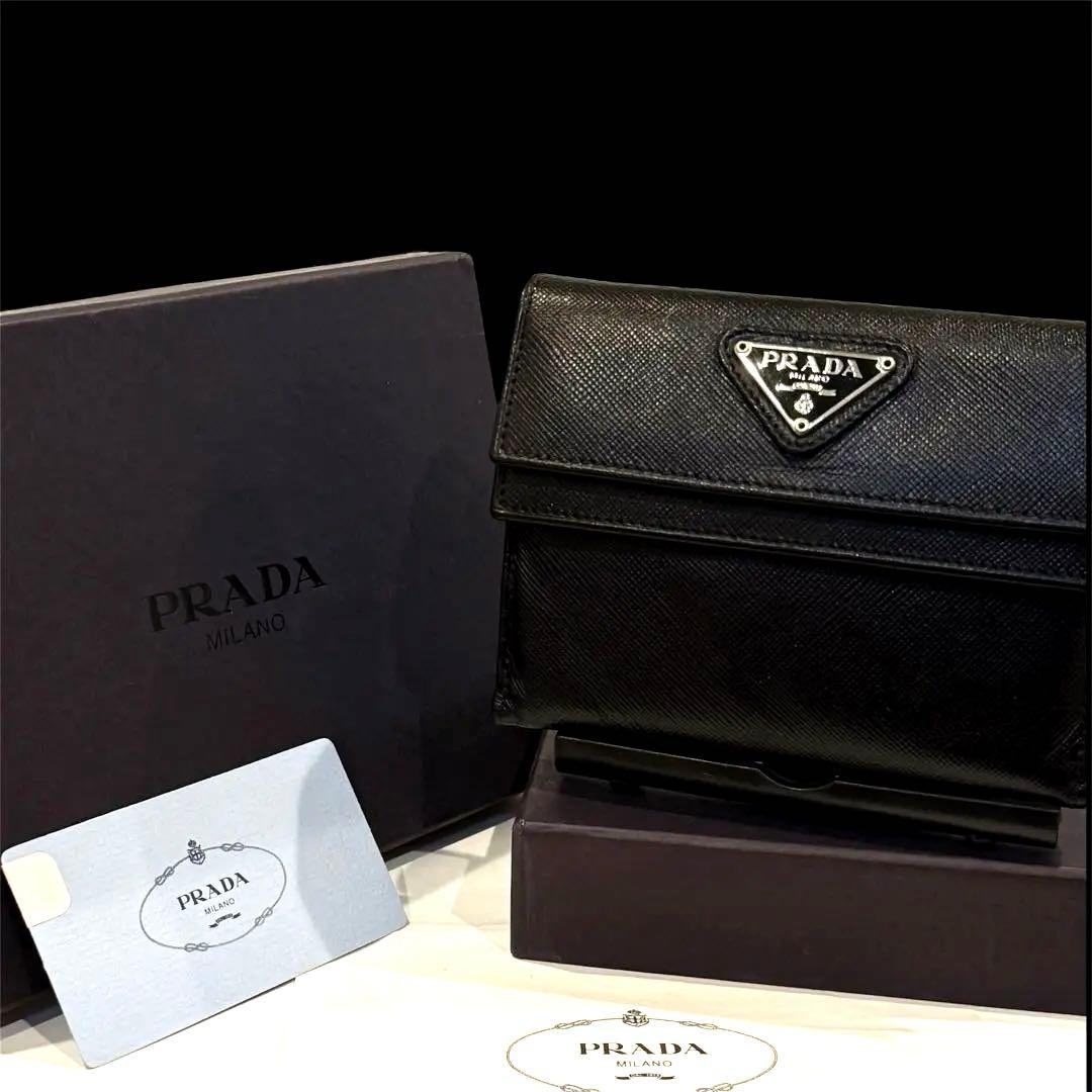 美品‼️PRADA サフィアーノレザー 二つ折り財布 ブラック 三角ロゴ 箱付き
