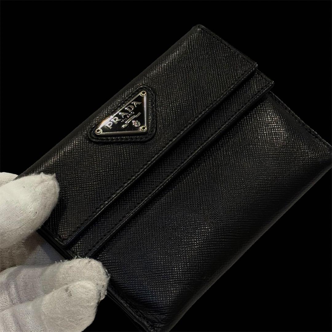 美品‼️PRADA サフィアーノレザー 二つ折り財布 ブラック 三角ロゴ 箱付き