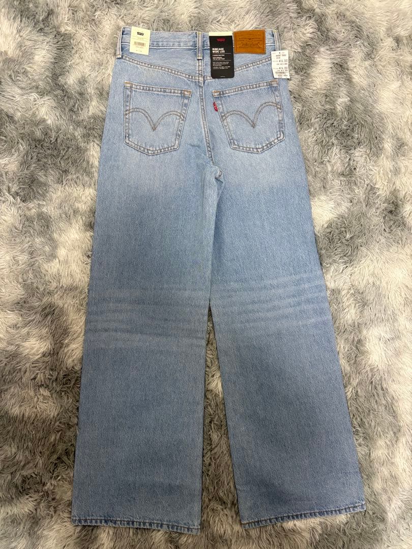Levi’s RIBCAGE WIDE LEG ジーンズ ライトインディゴ