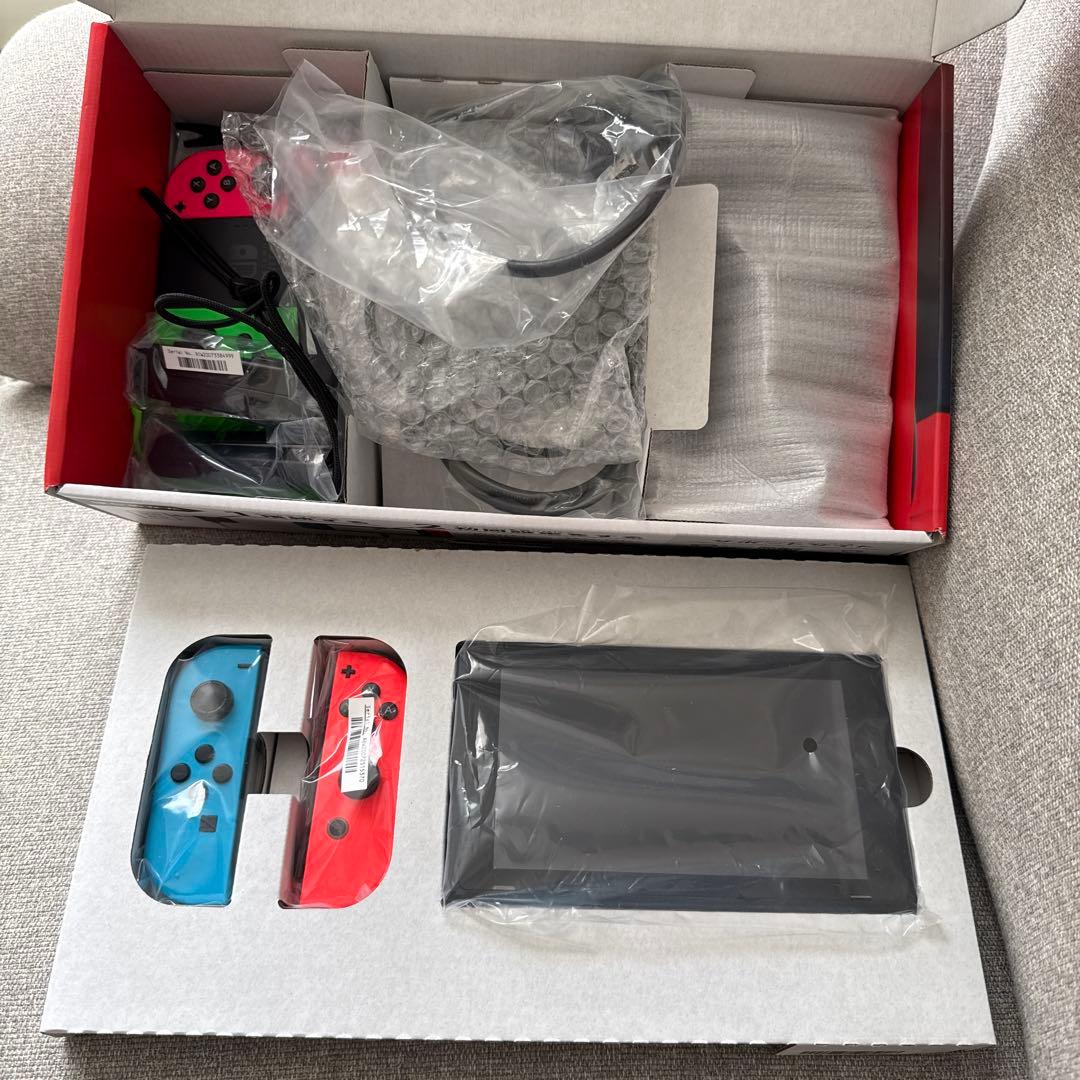 【美品】Nintendo Switch ジョイコン、ホリパッド付き