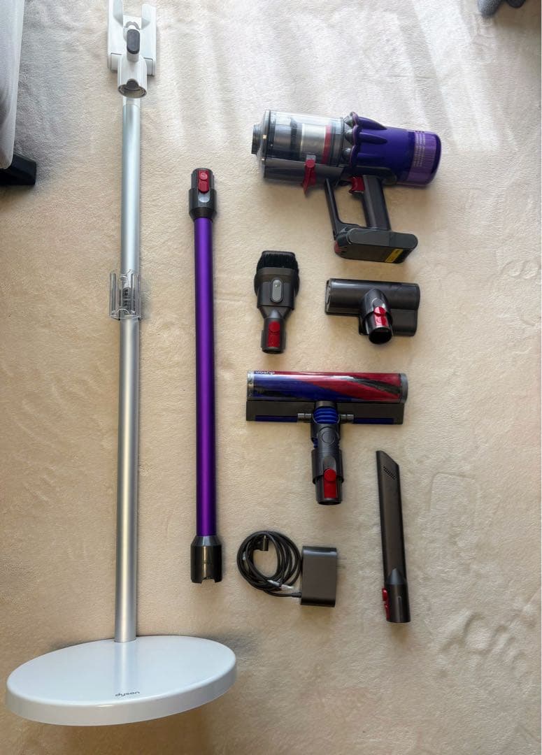 dyson SV18 digital slim fluffy 充電スタンド付