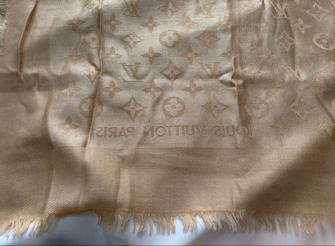 LOUIS VUITTON ルイヴィトン ショール モノグラム ／ゴールド