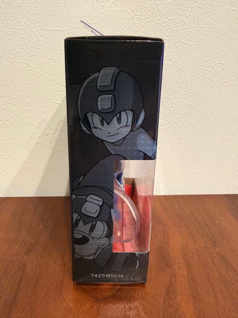 KITH マーベル カプコン ロックマン MEGAMAN フィギュア