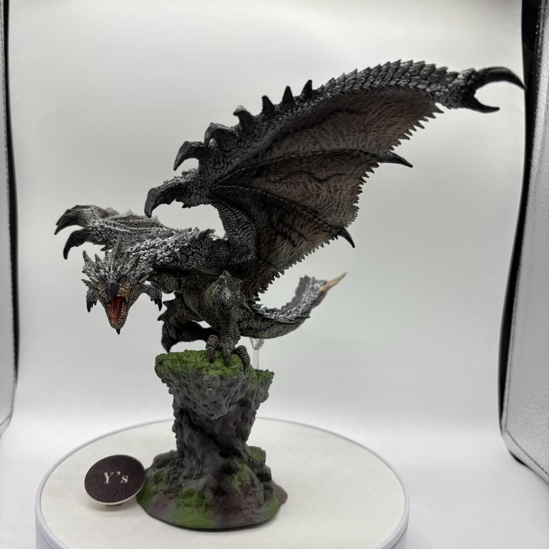 カプコン モンスターハンター クリエイターズモデル 銀火竜リオレウス フィギュア