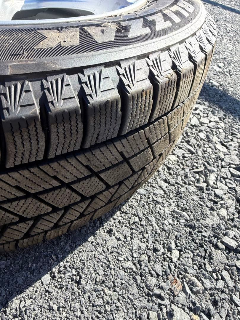 ブリザック VRX3 ホイール付きスタッドレス　15インチ