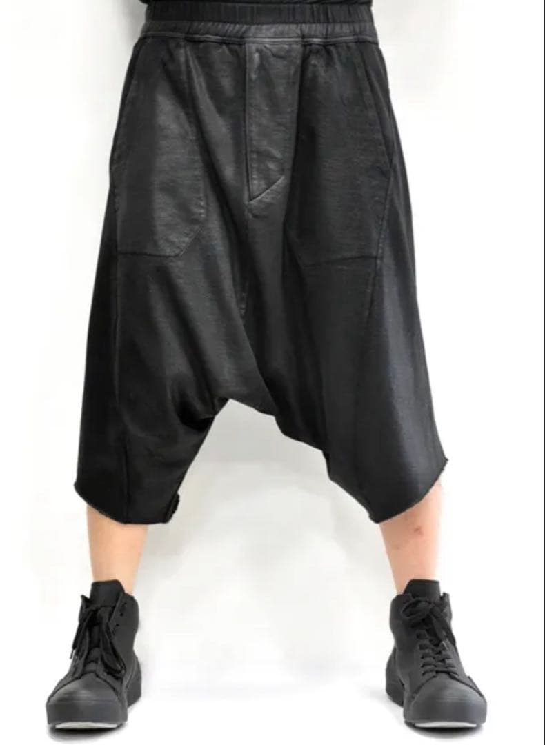 julius コーティングショートパンツ定価4.2万