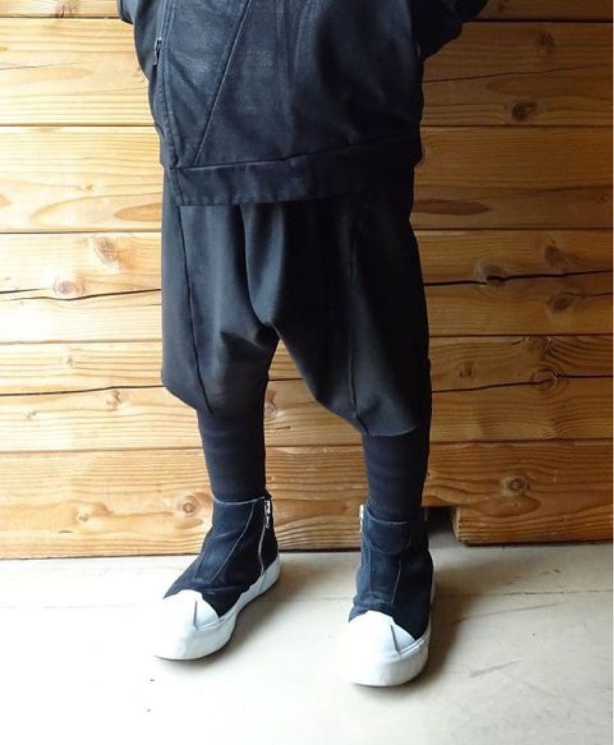 julius コーティングショートパンツ定価4.2万