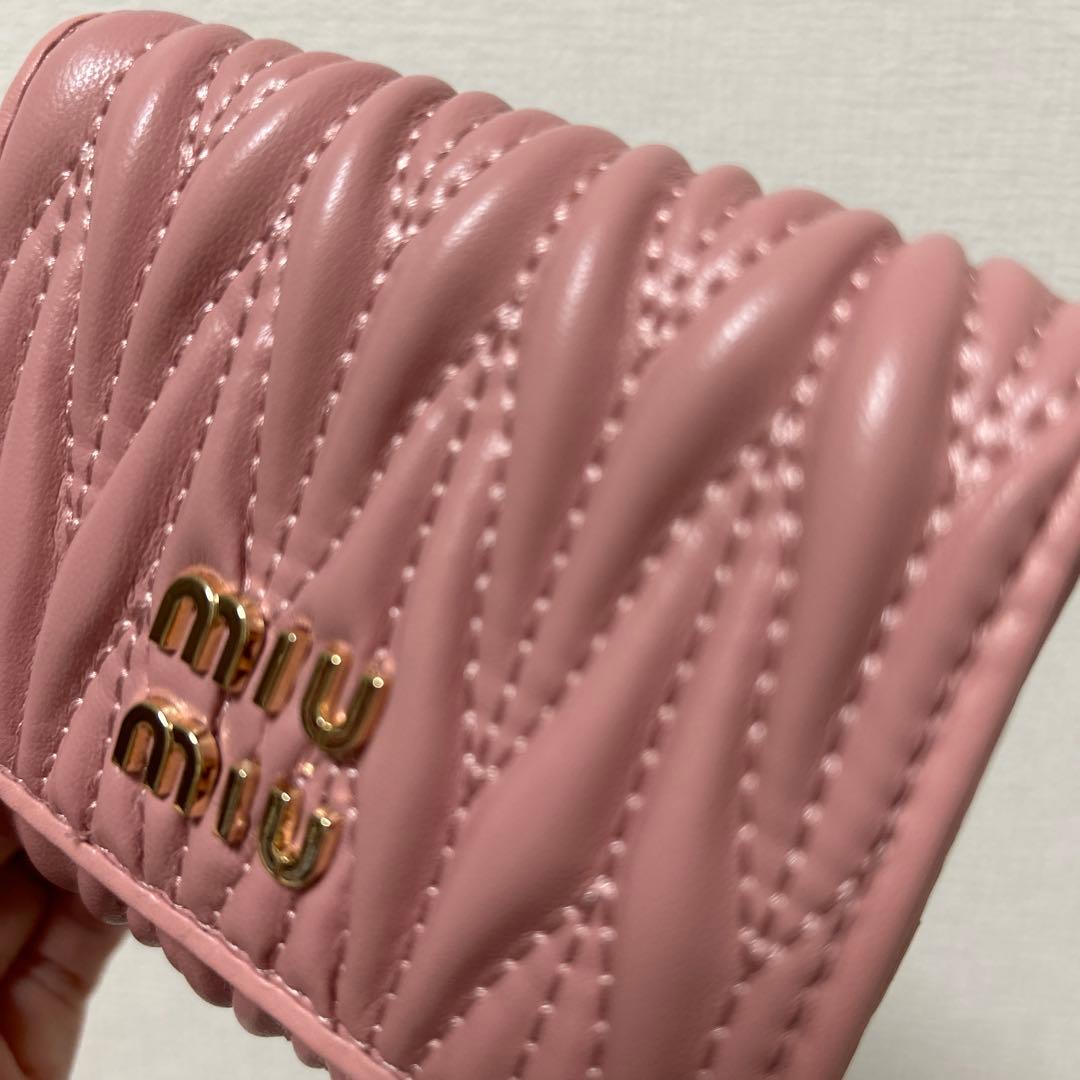 miumiu 三つ折財布 ピンク