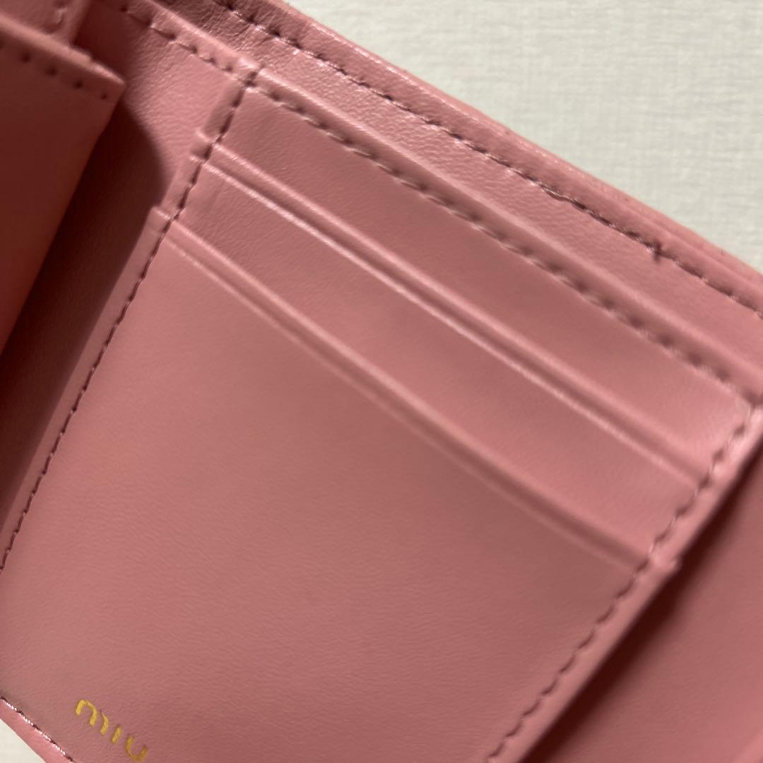 miumiu 三つ折財布 ピンク