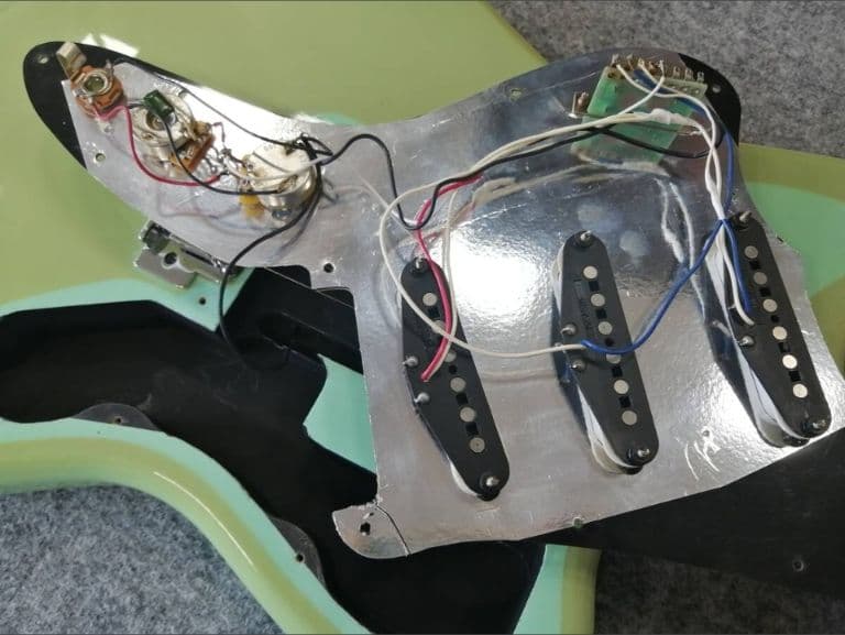 Squier by Fender　JAGMASTER改　USピックアップ