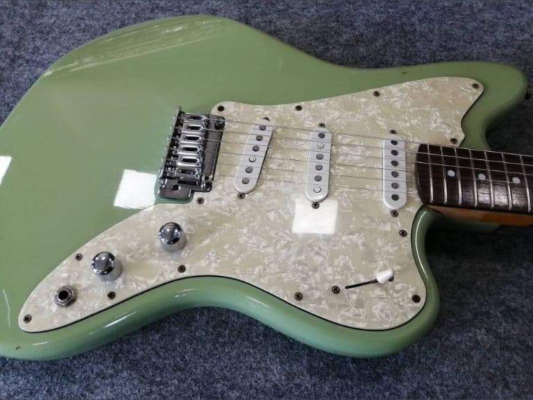 Squier by Fender　JAGMASTER改　USピックアップ