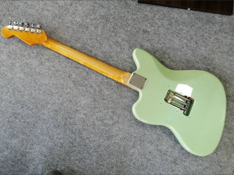 Squier by Fender　JAGMASTER改　USピックアップ