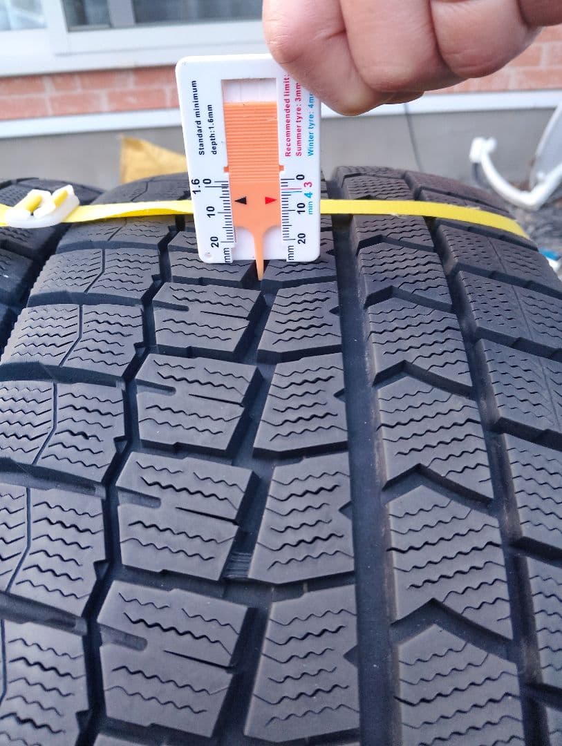 DUNLOP WINTERMAXX WM02 215/50R17　スタッドレス